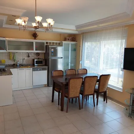 Dinek Mahallesi,eski Antalya Yplu Cad.,uygun Cleopatra 3 Sitesi No:59 Blok:e Daire:2 Apartmán Alanya
