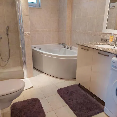 Apartmán Dinek Mahallesi,eski Antalya Yplu Cad.,uygun Cleopatra 3 Sitesi No:59 Blok:e Daire:2